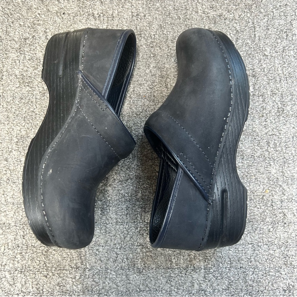 Dansko Professional Slip-On Clogs – Size 37 (Women’s 6.5-7) Black/Navy Blue